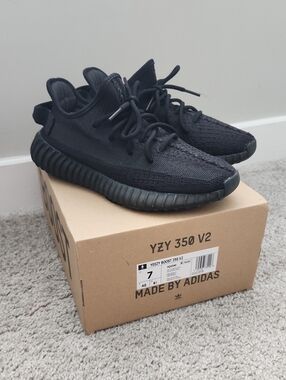 adidas Yeezy Boost 350 V2 Sneakers